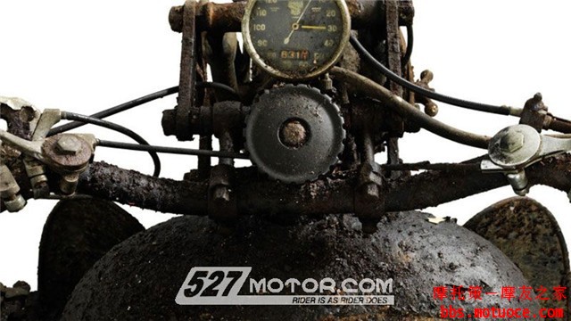 9d792d8ae086327bf24a018cdf25b5e4.jpg