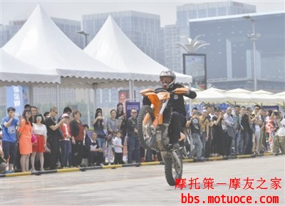 sLBd-fxsqxxs7846593.jpg