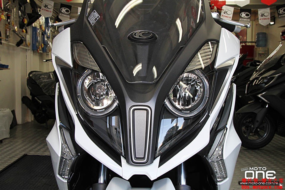 2016_KYMCO_DOWNTOWN_350i_05.JPG