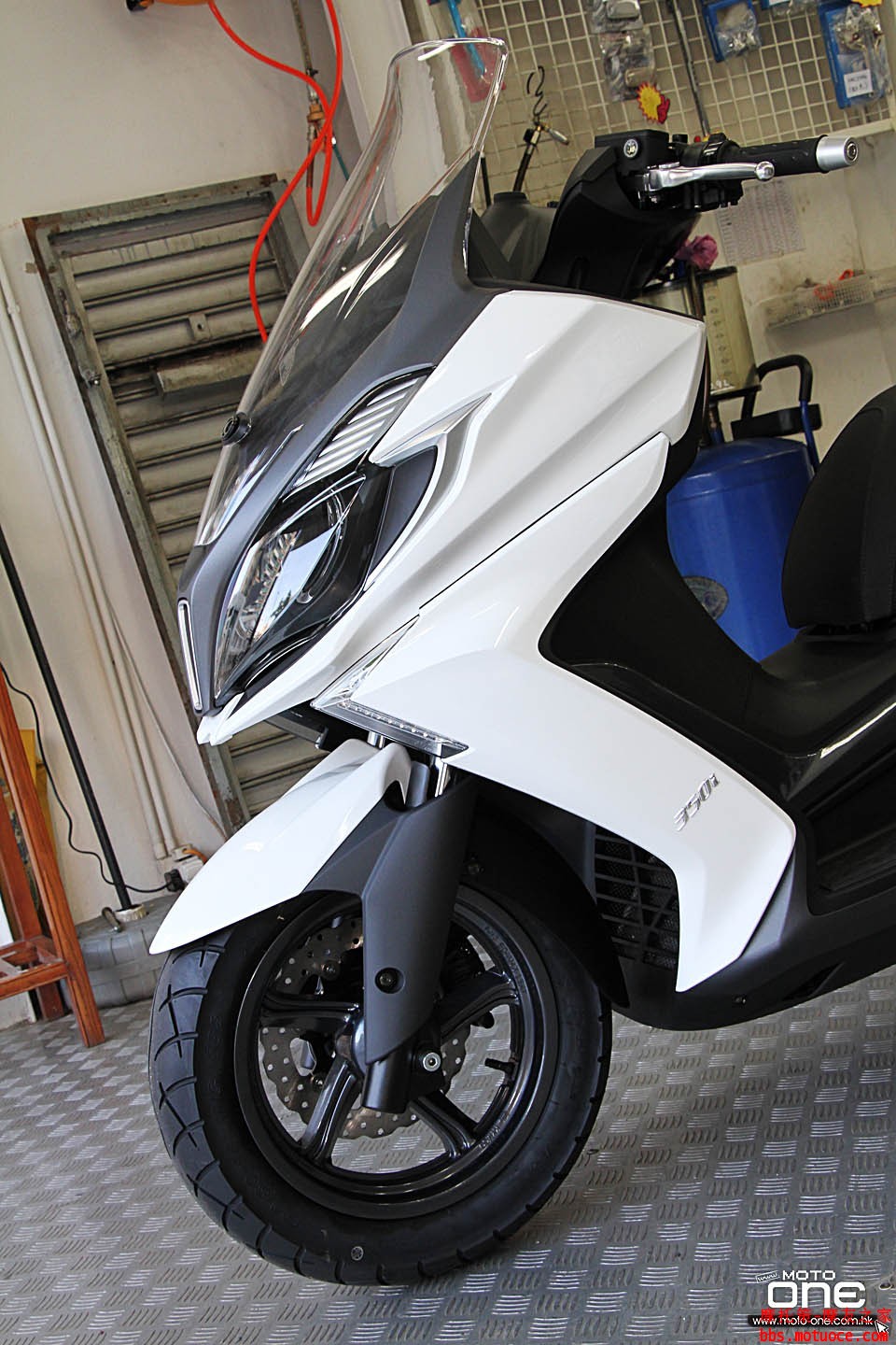 2016_KYMCO_DOWNTOWN_350i_07.JPG