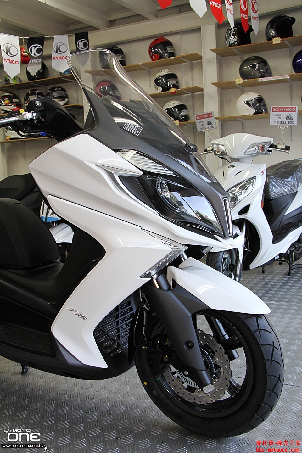 2016_KYMCO_DOWNTOWN_350i_08.JPG