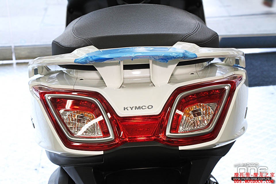 2016_KYMCO_DOWNTOWN_350i_13.JPG