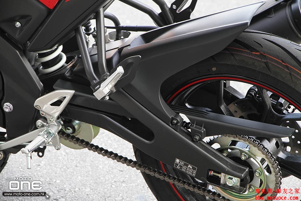 2016_YAMAHA_M-SLAZ_150_35.JPG