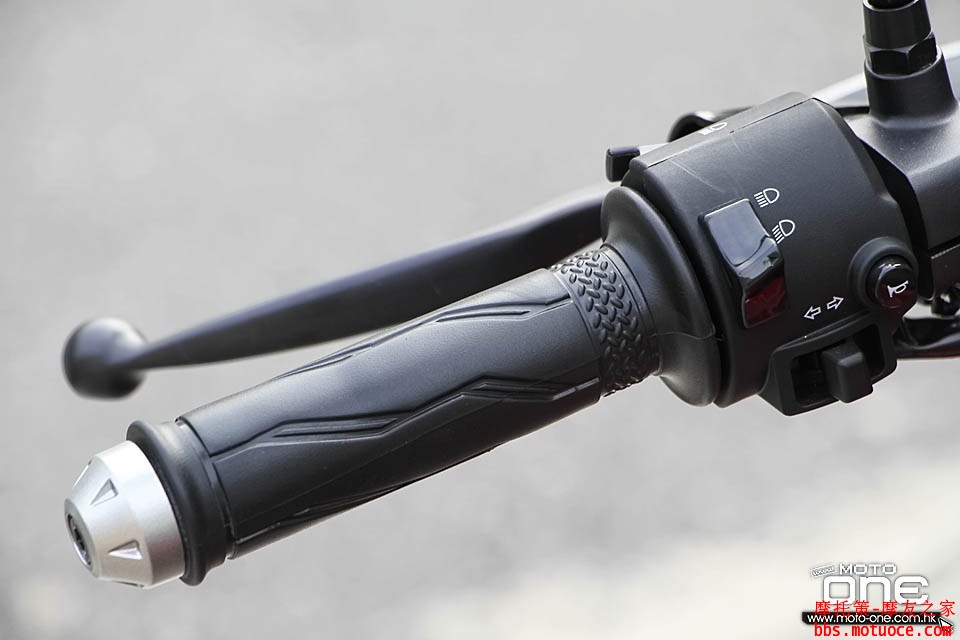 2016_YAMAHA_M-SLAZ_150_12.JPG
