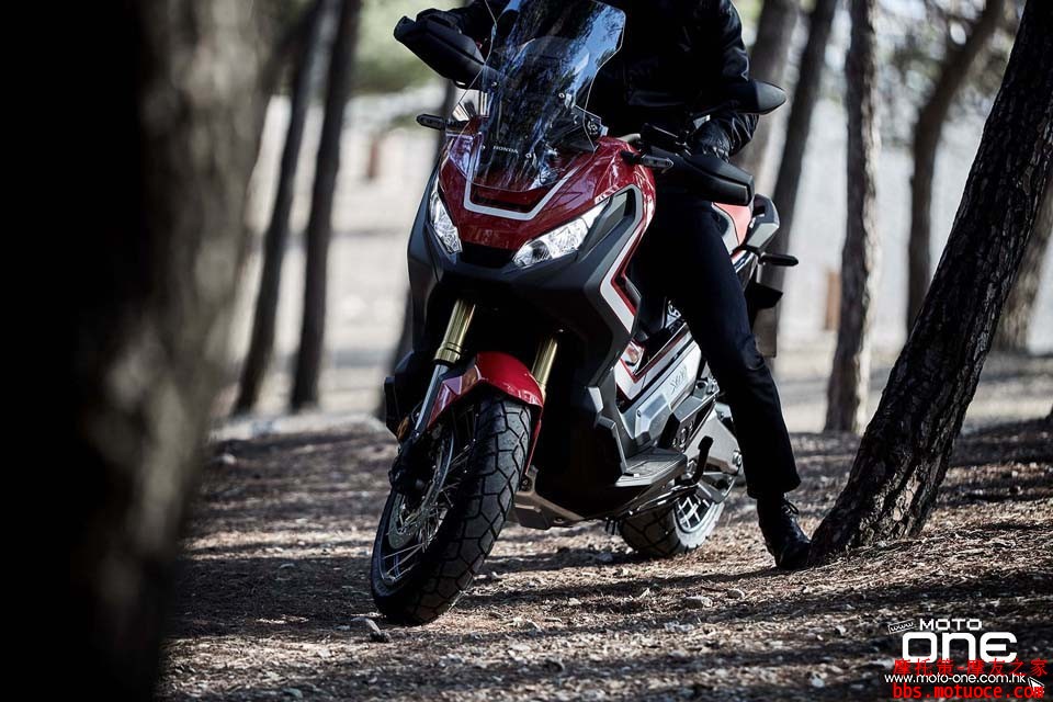 2017_Honda-X-ADV_adventure_scoote_36.jpg