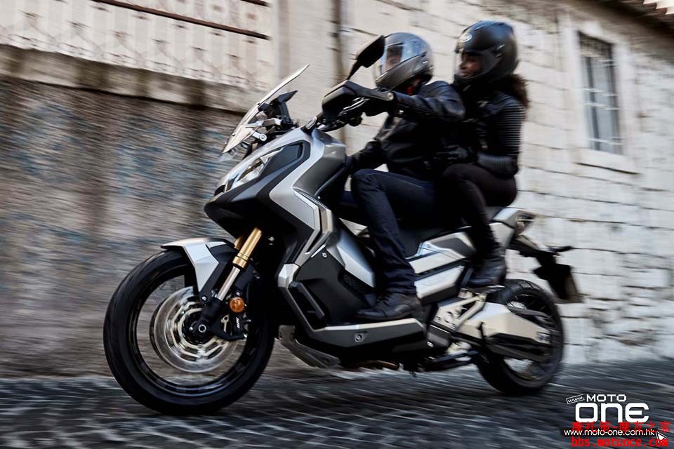 2017_Honda-X-ADV_adventure_scoote_01.jpg