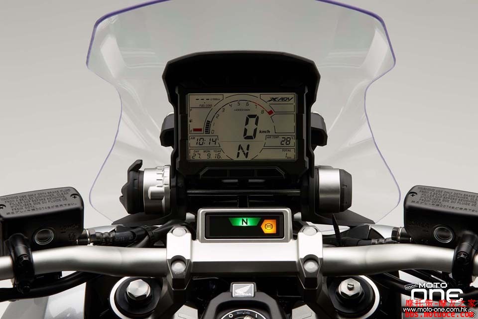 2017_Honda-X-ADV_adventure_scoote_23.jpg