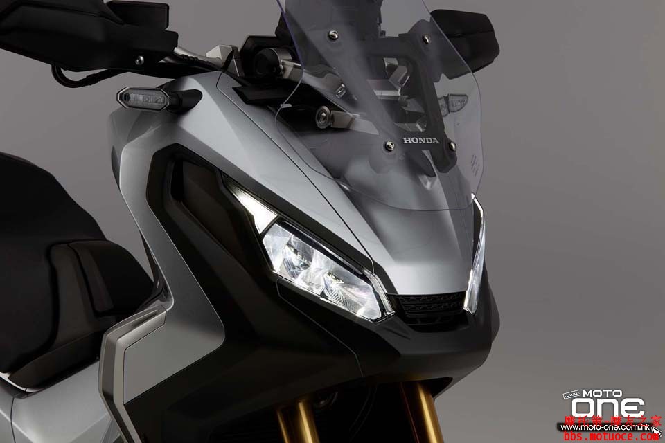 2017_Honda-X-ADV_adventure_scoote_18.jpg