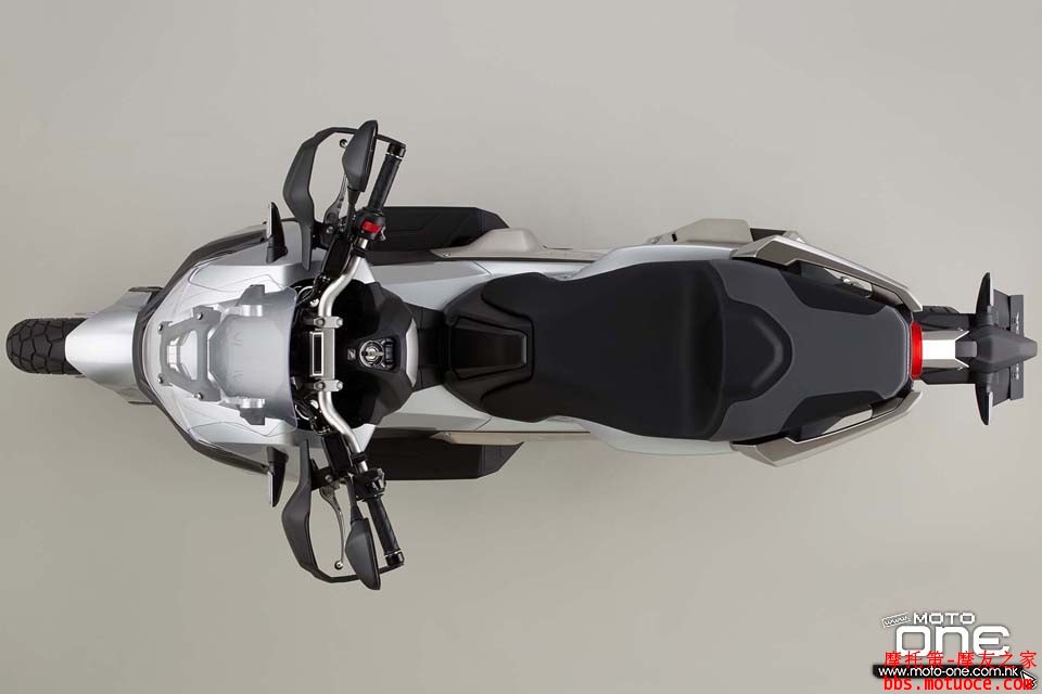 2017_Honda-X-ADV_adventure_scoote_08.jpg