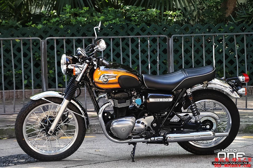 2016_Kawasaki_W800_Final_Edition_04.JPG