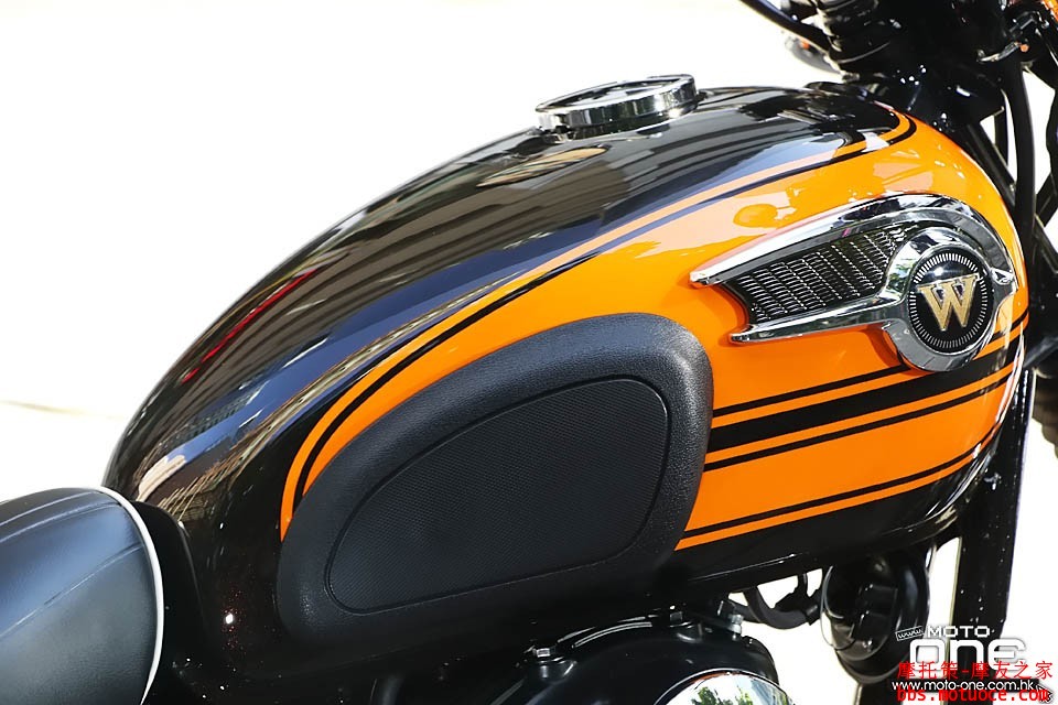 2016_Kawasaki_W800_Final_Edition_21.JPG