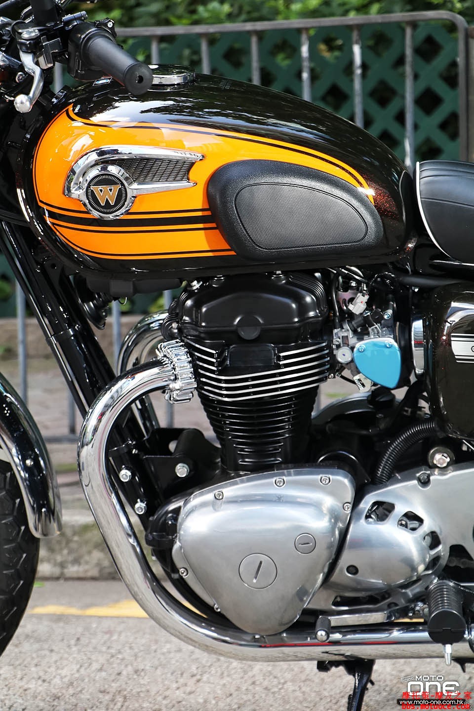 2016_Kawasaki_W800_Final_Edition_22.JPG