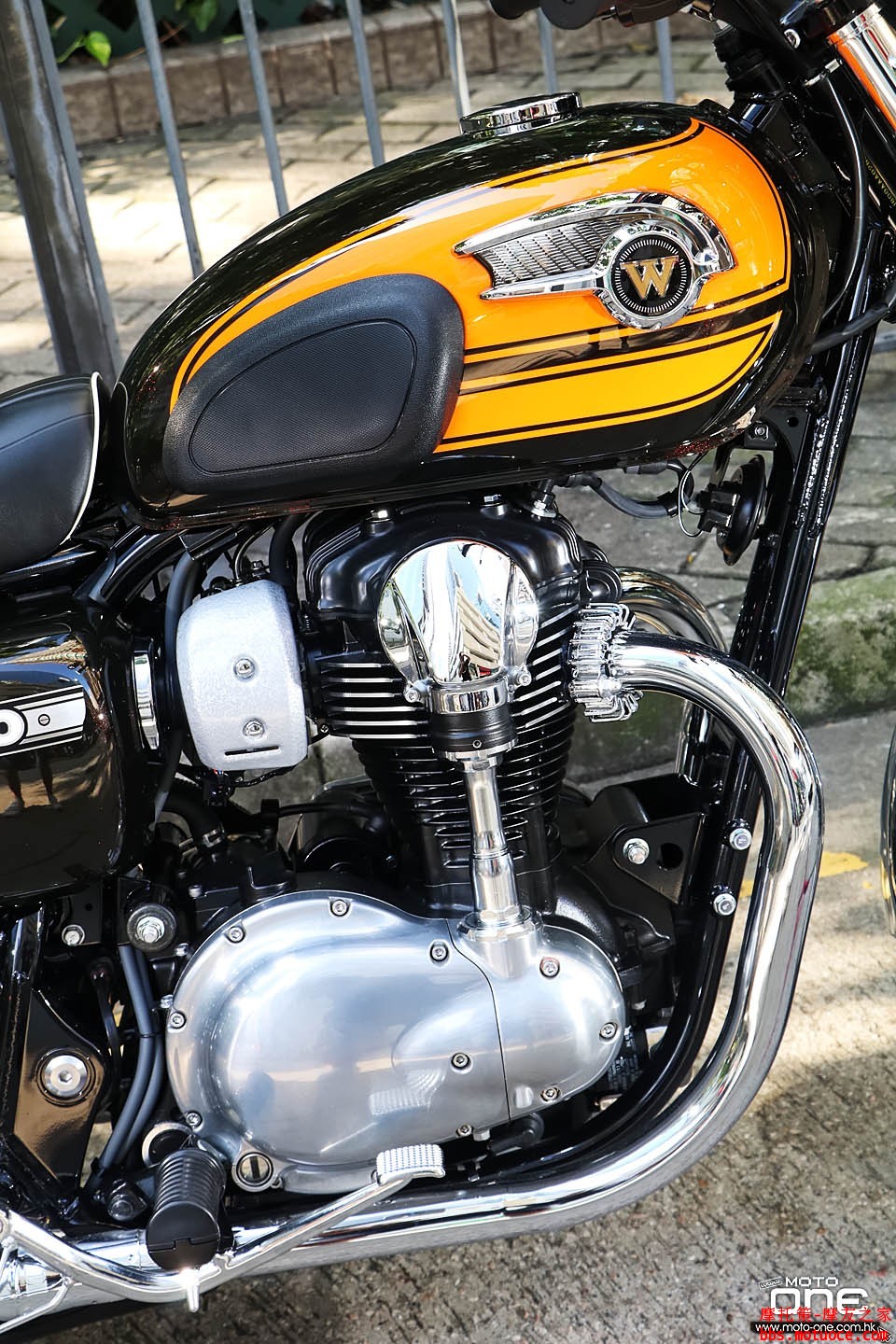 2016_Kawasaki_W800_Final_Edition_23.JPG