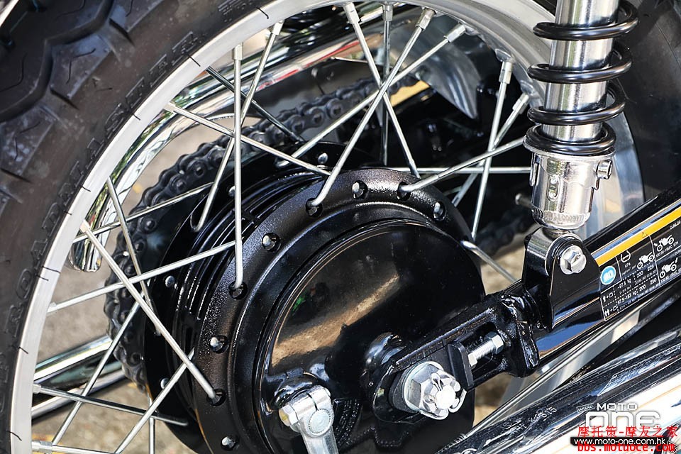 2016_Kawasaki_W800_Final_Edition_31.JPG