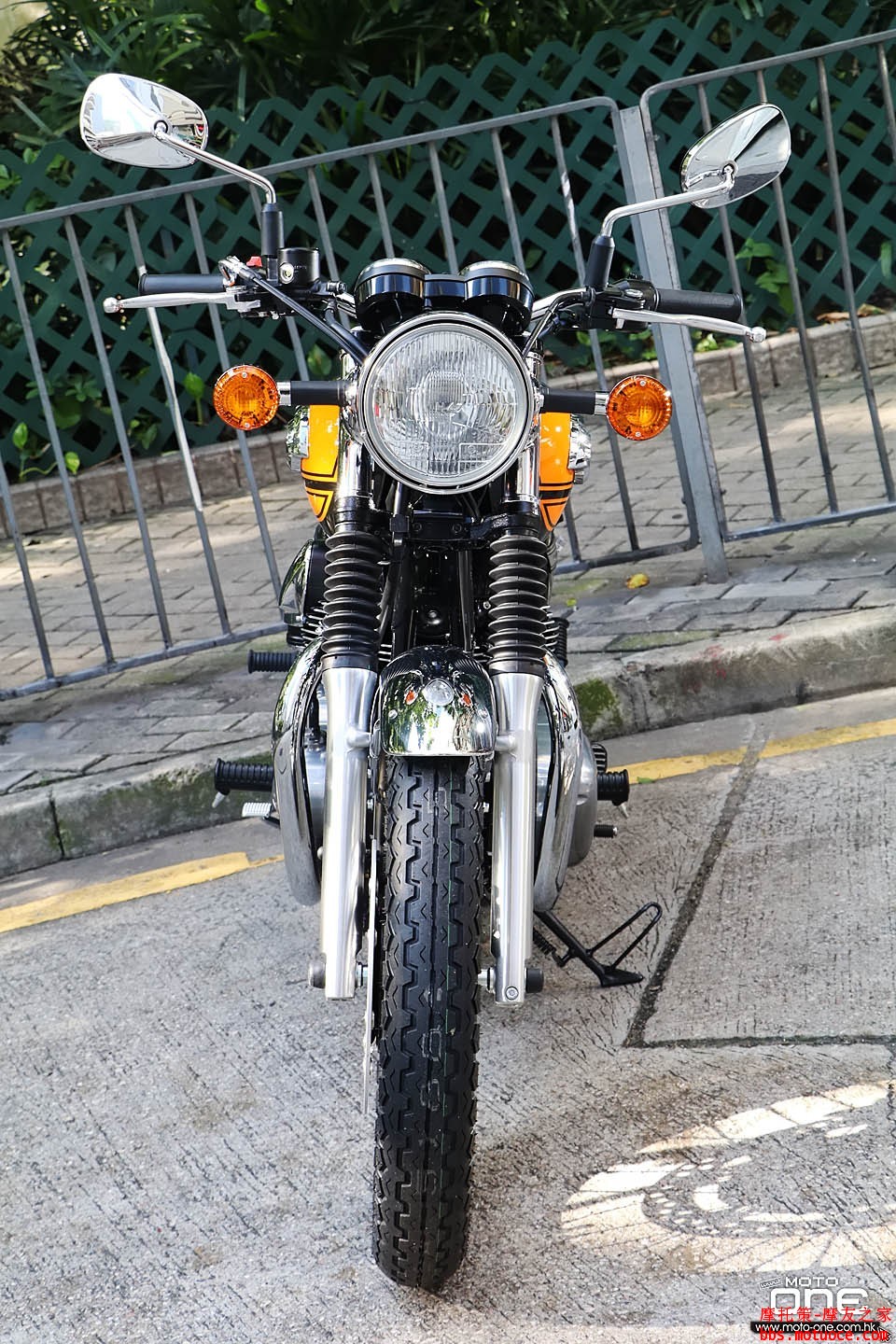 2016_Kawasaki_W800_Final_Edition_46.JPG
