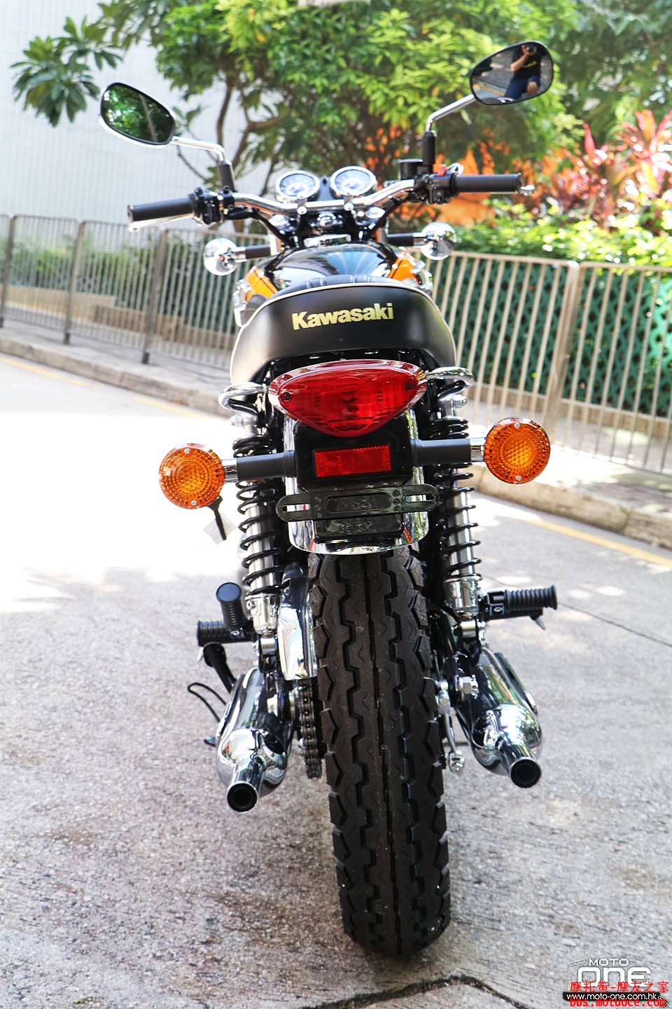 2016_Kawasaki_W800_Final_Edition_47.JPG