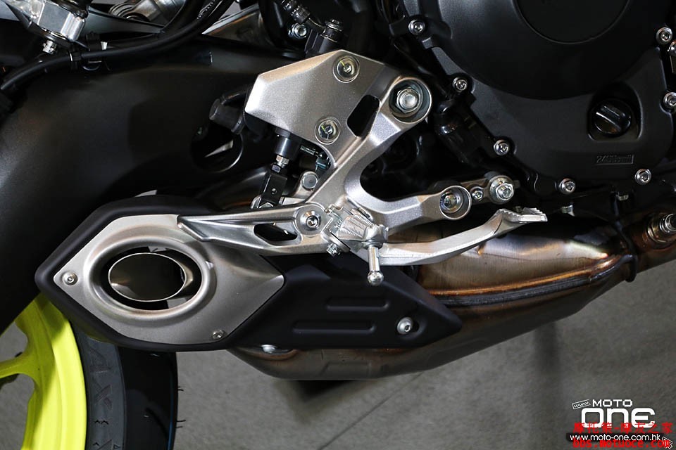 2017_YAMAHA_MT-09_ABS_09.jpg