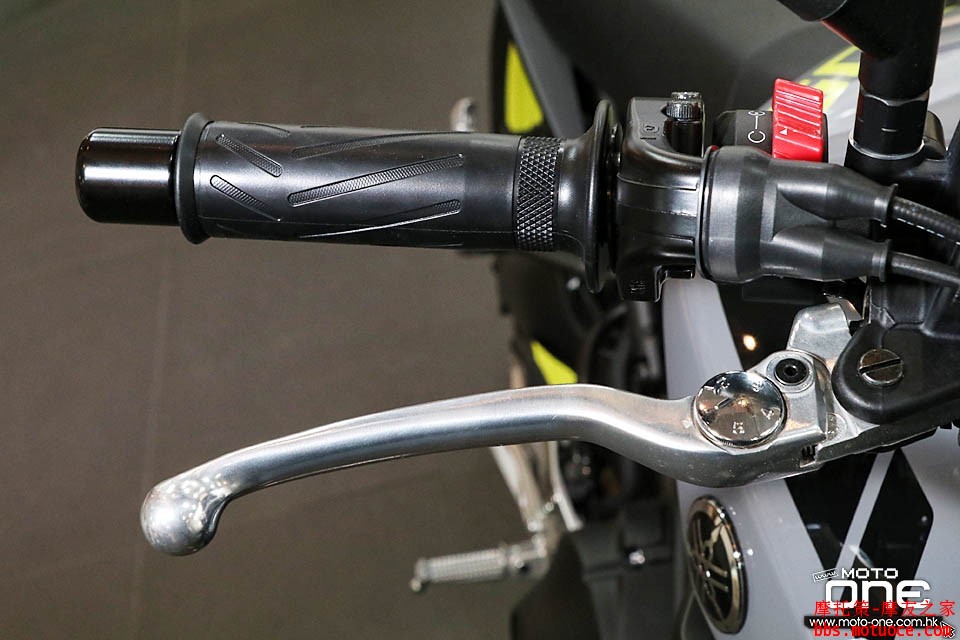 2017_YAMAHA_MT-09_ABS_22a.jpg