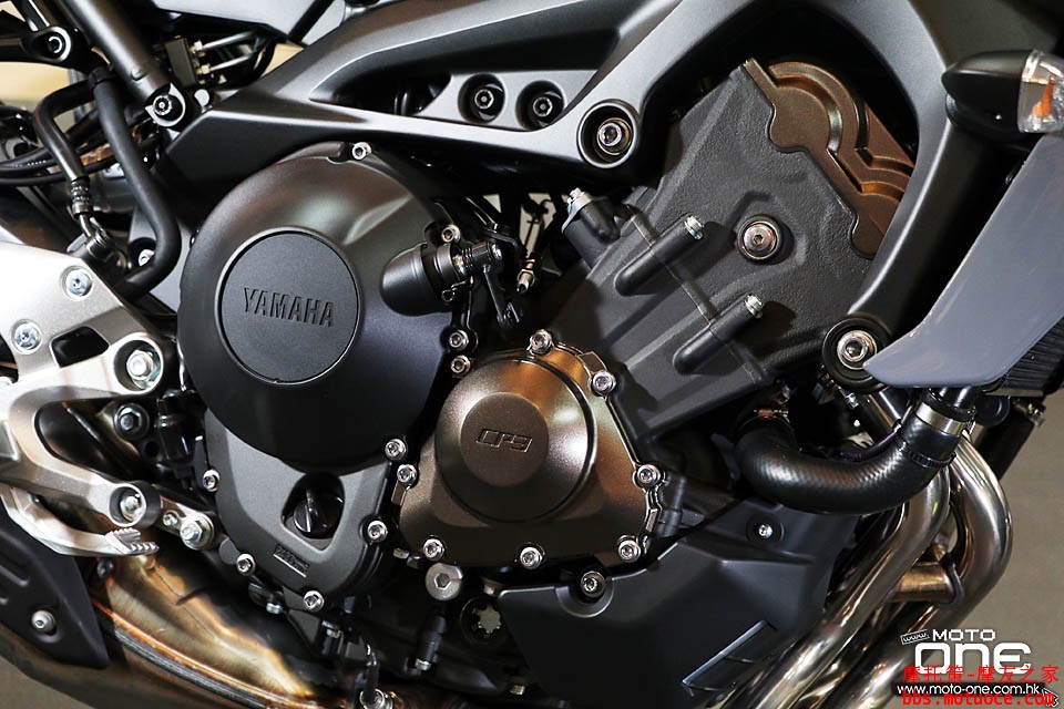 2017_YAMAHA_MT-09_ABS_37.jpg