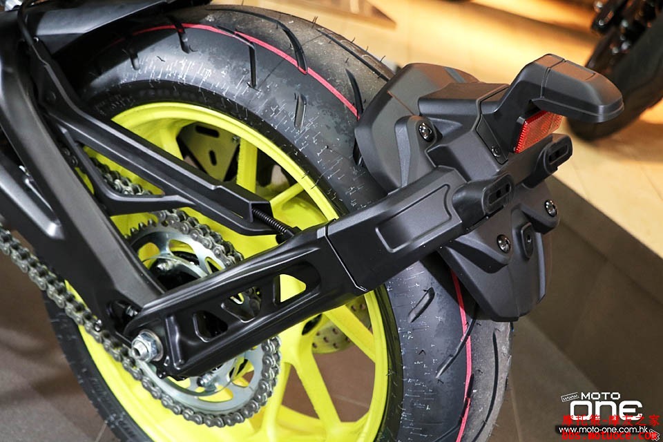 2017_YAMAHA_MT-09_ABS_47.jpg