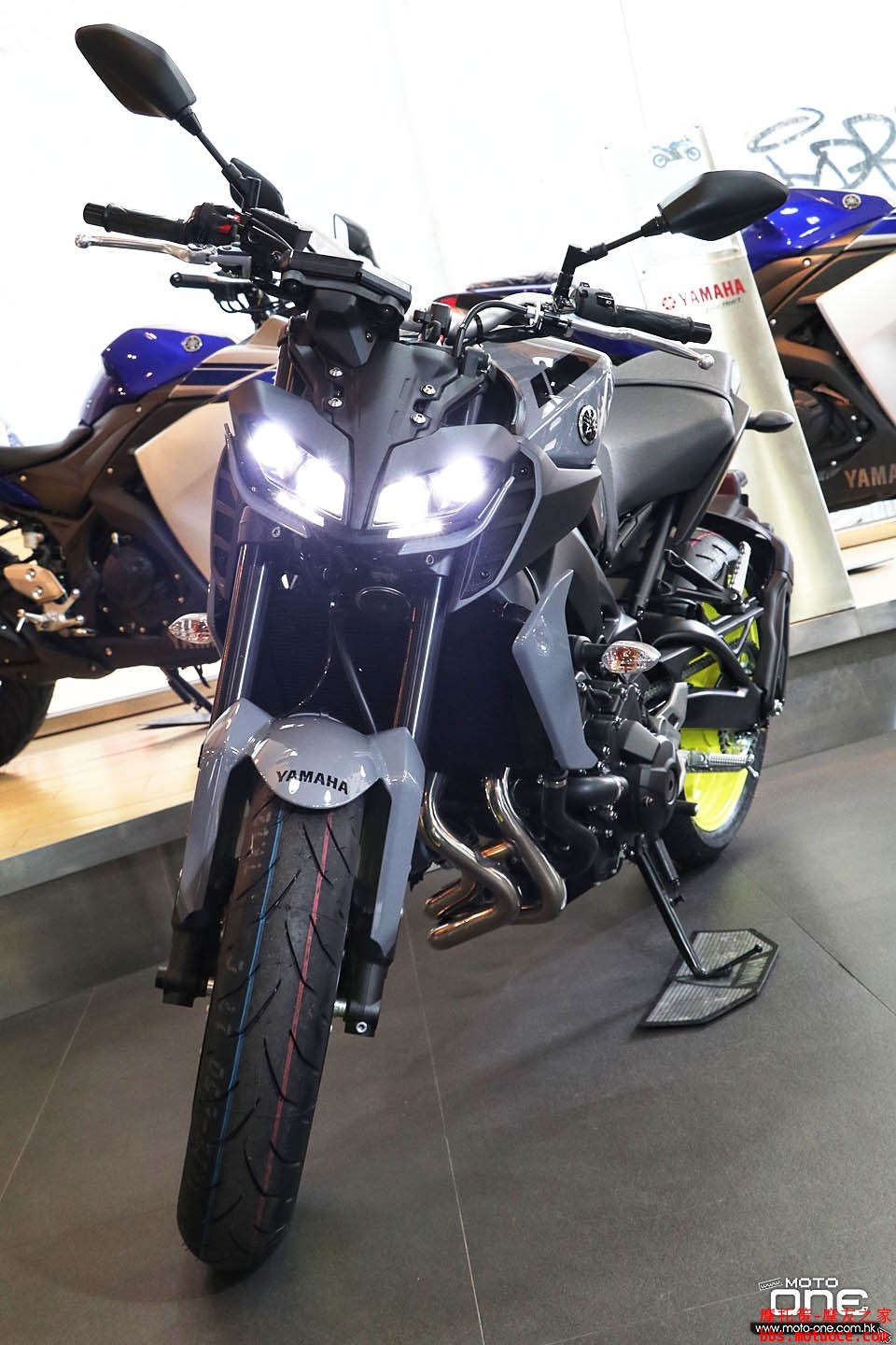 2017_YAMAHA_MT-09_ABS_51.jpg