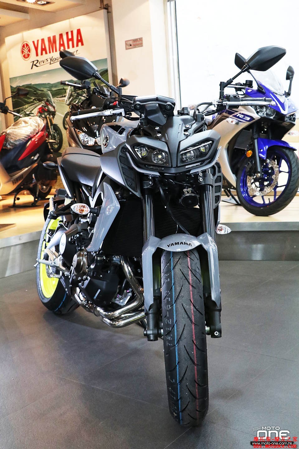 2017_YAMAHA_MT-09_ABS_52.jpg
