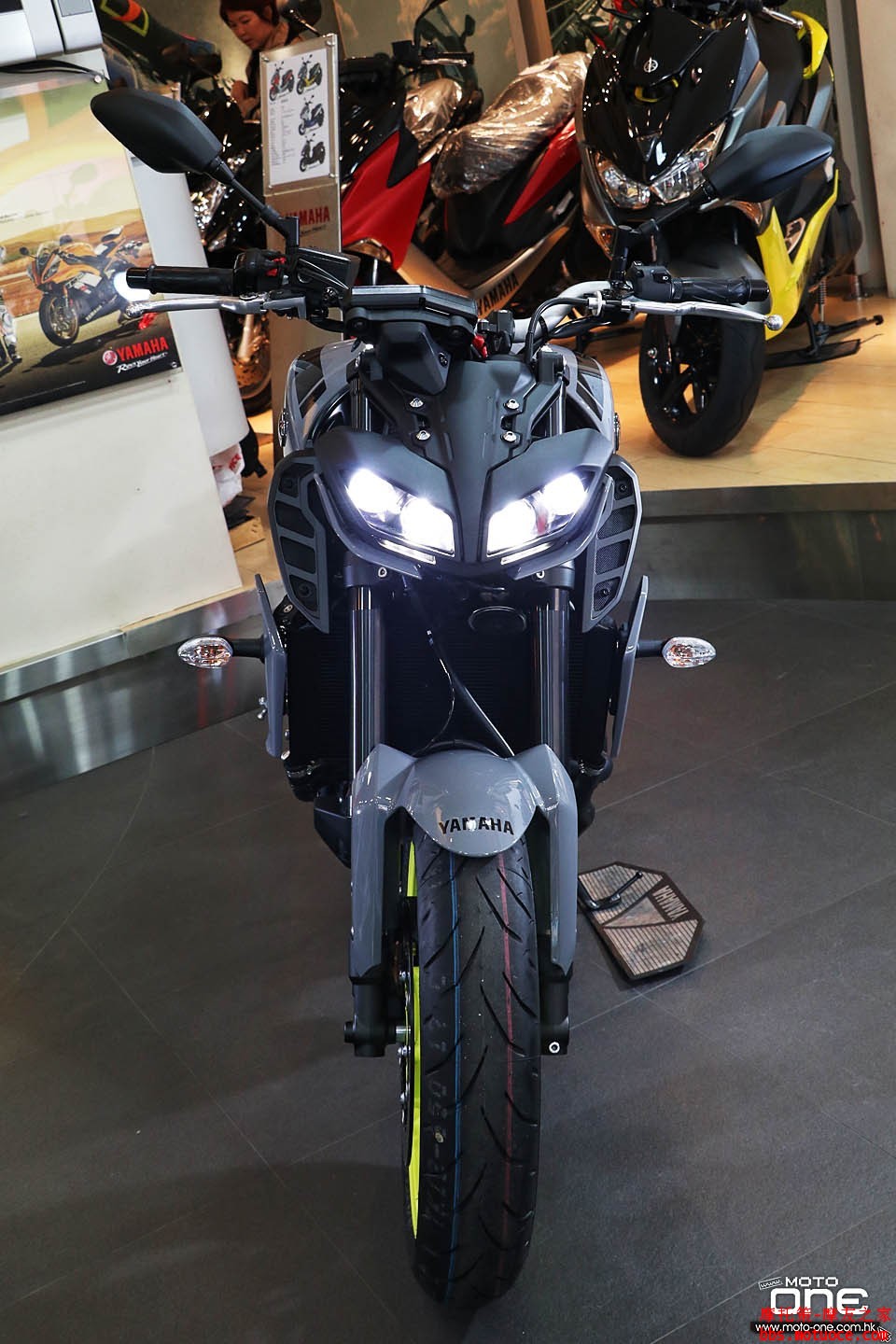 2017_YAMAHA_MT-09_ABS_53.jpg