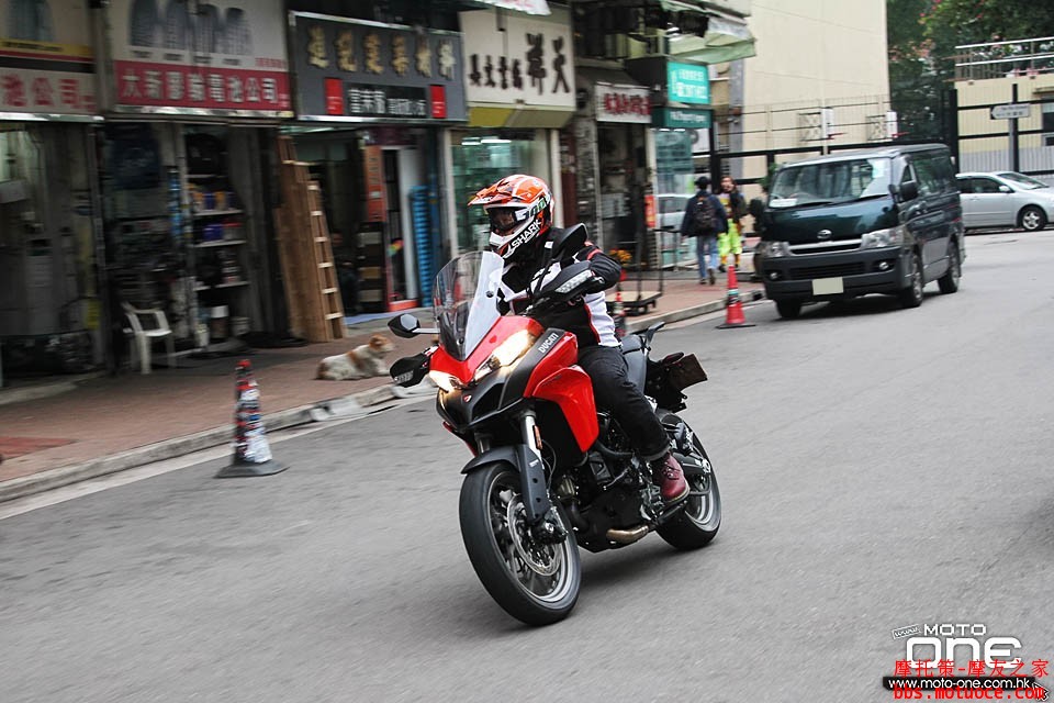 2017_Ducati_Multistrada_950_64.jpg