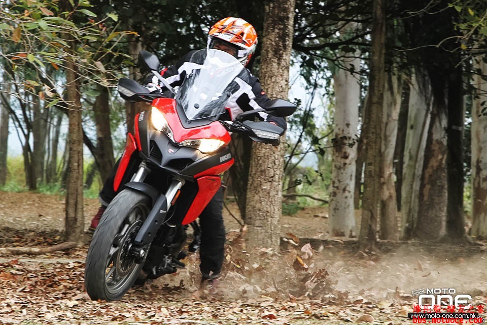 2017_Ducati_Multistrada_950_61.jpg