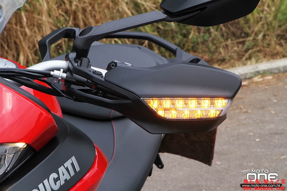 2017_Ducati_Multistrada_950_25.jpg