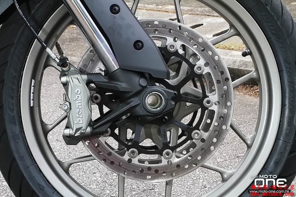 2017_Ducati_Multistrada_950_30.jpg