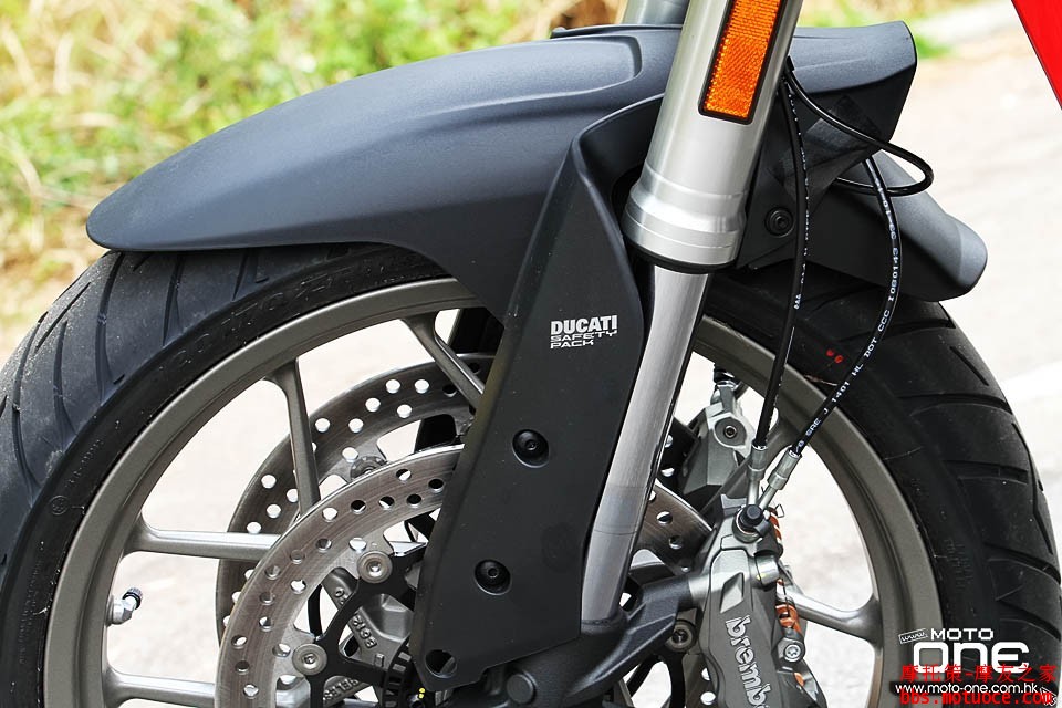 2017_Ducati_Multistrada_950_30a.jpg