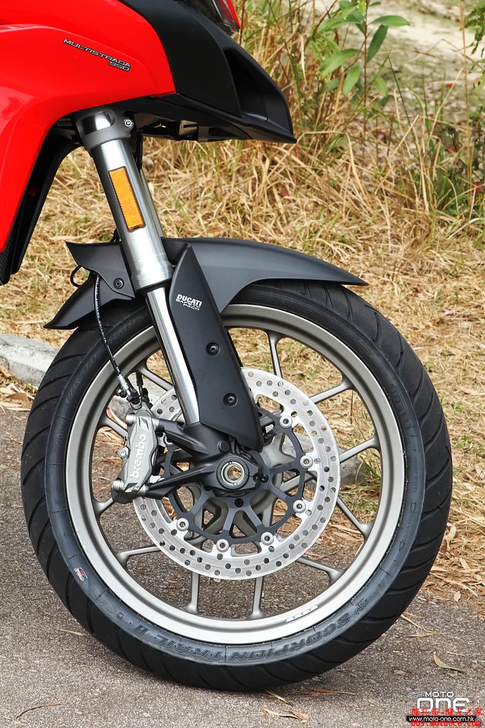2017_Ducati_Multistrada_950_29.jpg