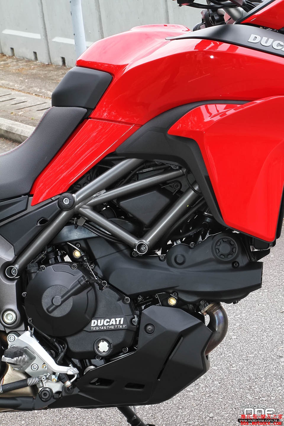 2017_Ducati_Multistrada_950_34.jpg