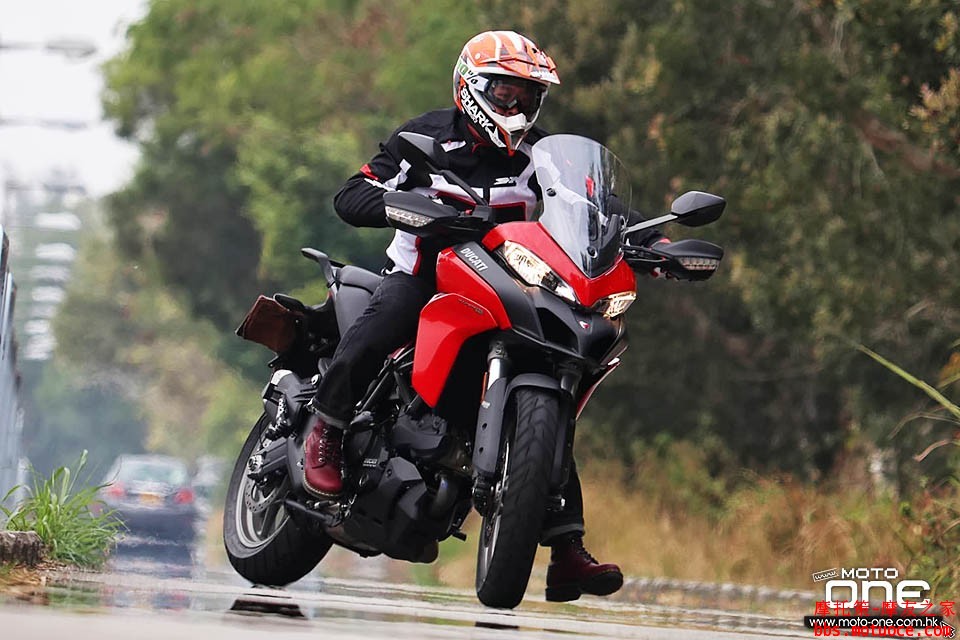 2017_Ducati_Multistrada_950_01.jpg