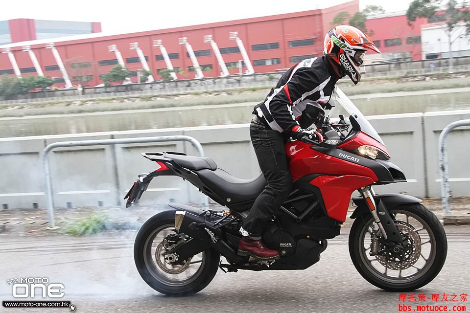 2017_Ducati_Multistrada_950_06.jpg