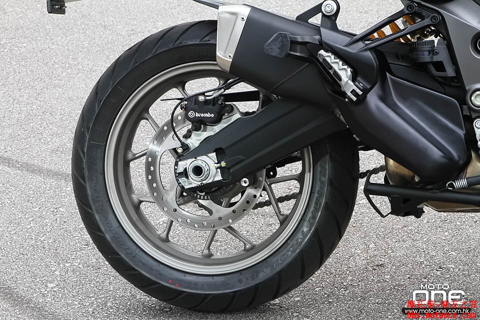 2017_Ducati_Multistrada_950_40.jpg