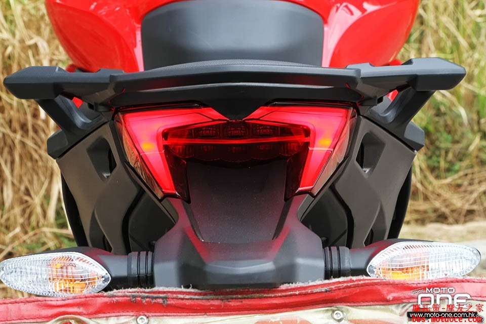 2017_Ducati_Multistrada_950_48.jpg
