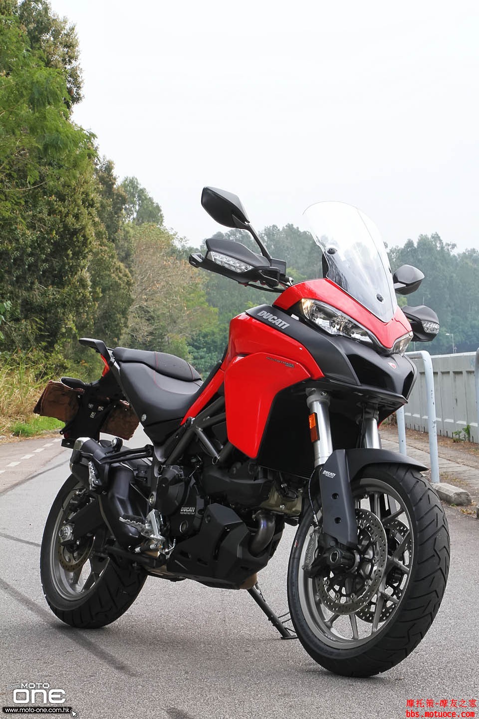 2017_Ducati_Multistrada_950_57.jpg