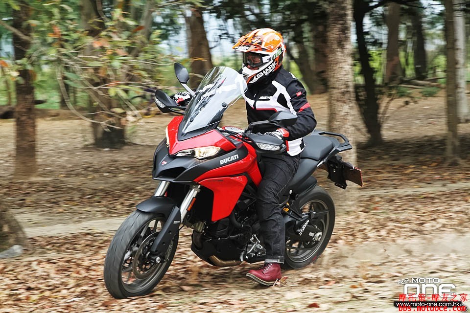 2017_Ducati_Multistrada_950_59.jpg