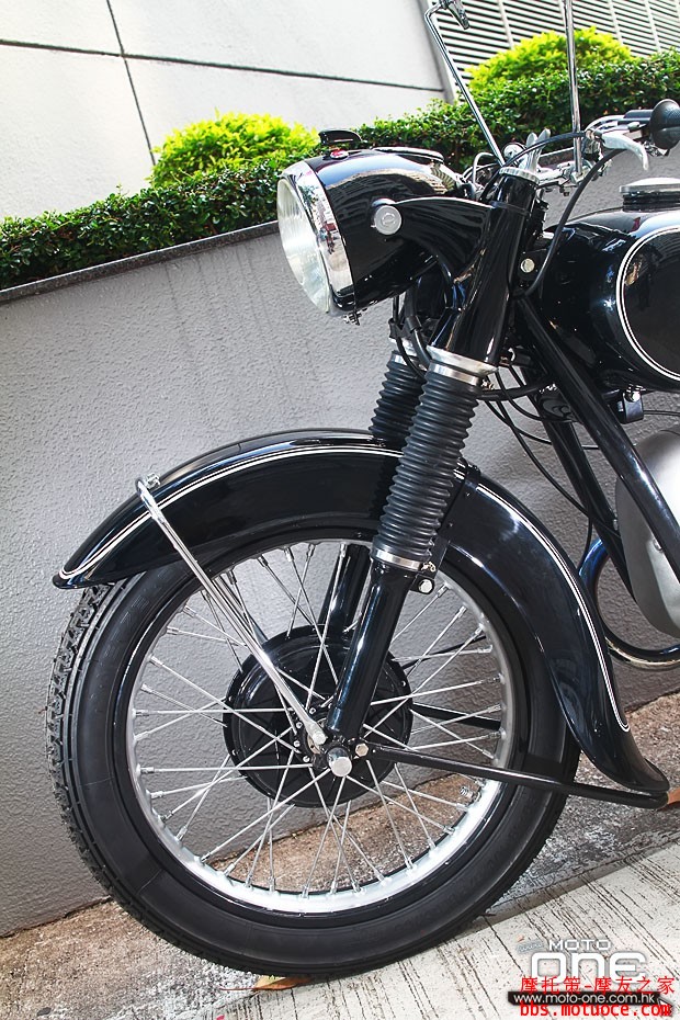 BMW_R34_CLASSIC_BIKE_14.jpg